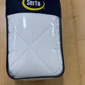Serta White Ultimate Protection Mattress Pad